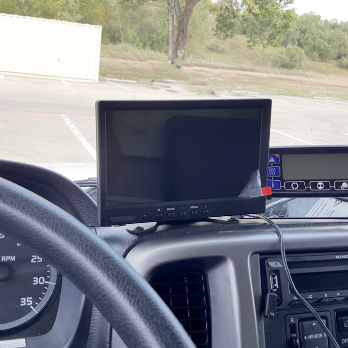 Top Dawg EagleEye Waterproof 7in Monitor with 1080P Waterproof Wired Backup Camera